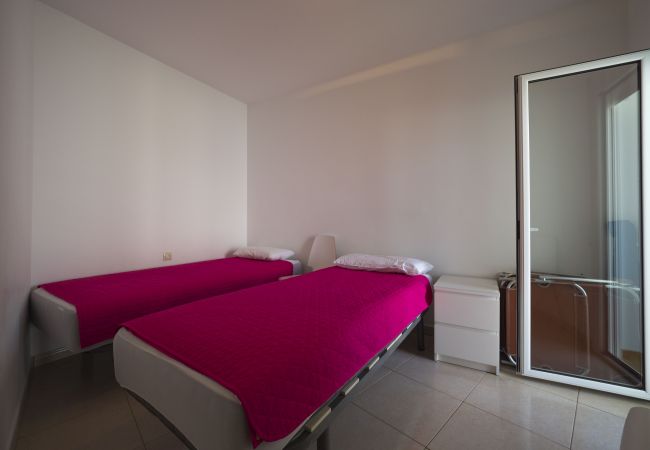 Apartamento en Rosas / Roses - 122 Oasis D4 InmoSantos 2 Rooms Appartement Roses Apartamento en Rosas / Roses - 122 Oasis D4 InmoSantos 2 Rooms Appartement Roses