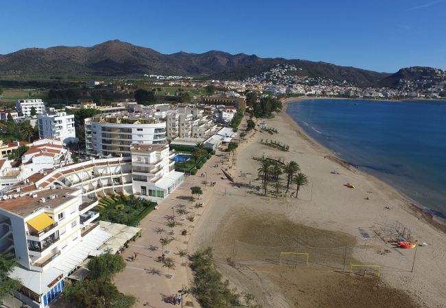 Apartamento en Rosas / Roses - 122 Oasis D4 InmoSantos 2 Rooms Appartement Roses Apartamento en Rosas / Roses - 122 Oasis D4 InmoSantos 2 Rooms Appartement Roses