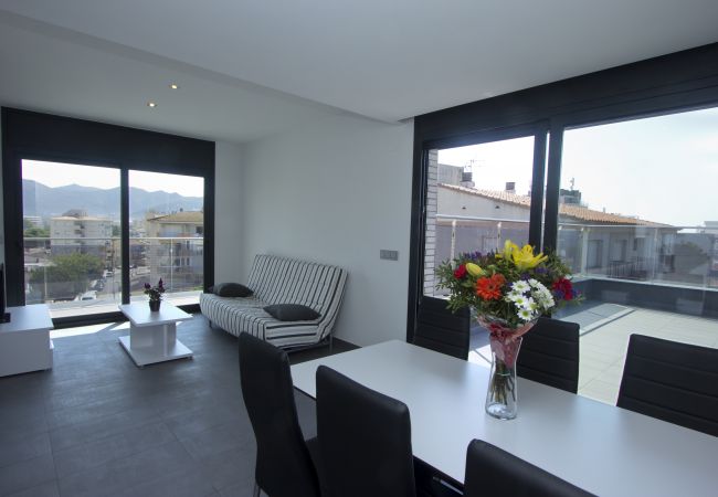 Apartamento en Rosas / Roses - 351 Nuria 51 InmoSantos 2 Rooms Appartement Roses Apartamento en Rosas / Roses - 351 Nuria 51 InmoSantos 2 Rooms Appartement Roses