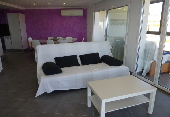 Ferienwohnung in Rosas / Roses - 133 Oasis A5 InmoSantos 2 Rooms Appartement Roses Ferienwohnung in Rosas / Roses - 133 Oasis A5 InmoSantos 2 Rooms Appartement Roses