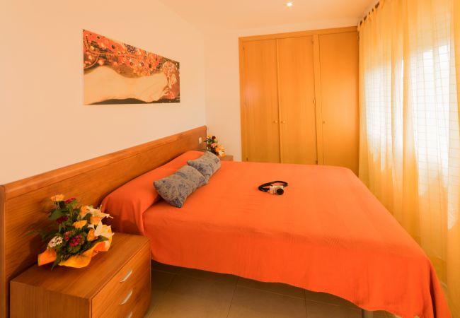 Ferienwohnung in Rosas / Roses - 231 Daniel1C InmoSantos 2 Rooms Appartement Roses Ferienwohnung in Rosas / Roses - 231 Daniel1C InmoSantos 2 Rooms Appartement Roses