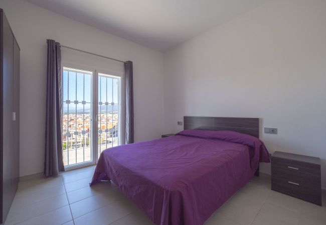 Chalet in Rosas / Roses - 402 CTordera InmoSantos 4 Rooms House Roses Chalet in Rosas / Roses - 402 CTordera InmoSantos 4 Rooms House Roses