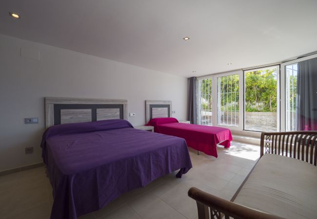 Chalet in Rosas / Roses - 402 CTordera InmoSantos 4 Rooms House Roses Chalet in Rosas / Roses - 402 CTordera InmoSantos 4 Rooms House Roses