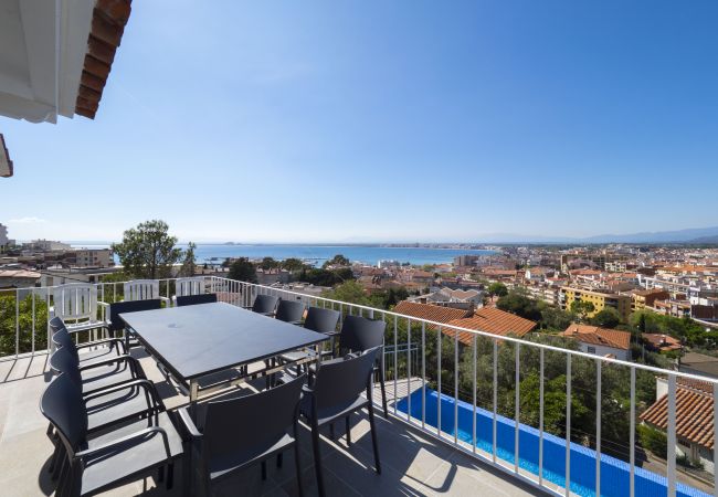 Chalet in Rosas / Roses - 402 CTordera InmoSantos 4 Rooms House Roses Chalet in Rosas / Roses - 402 CTordera InmoSantos 4 Rooms House Roses