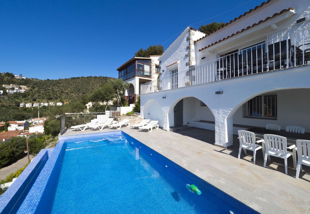 Chalet in Rosas / Roses - 402 CTordera InmoSantos 4 Rooms House Roses Chalet in Rosas / Roses - 402 CTordera InmoSantos 4 Rooms House Roses