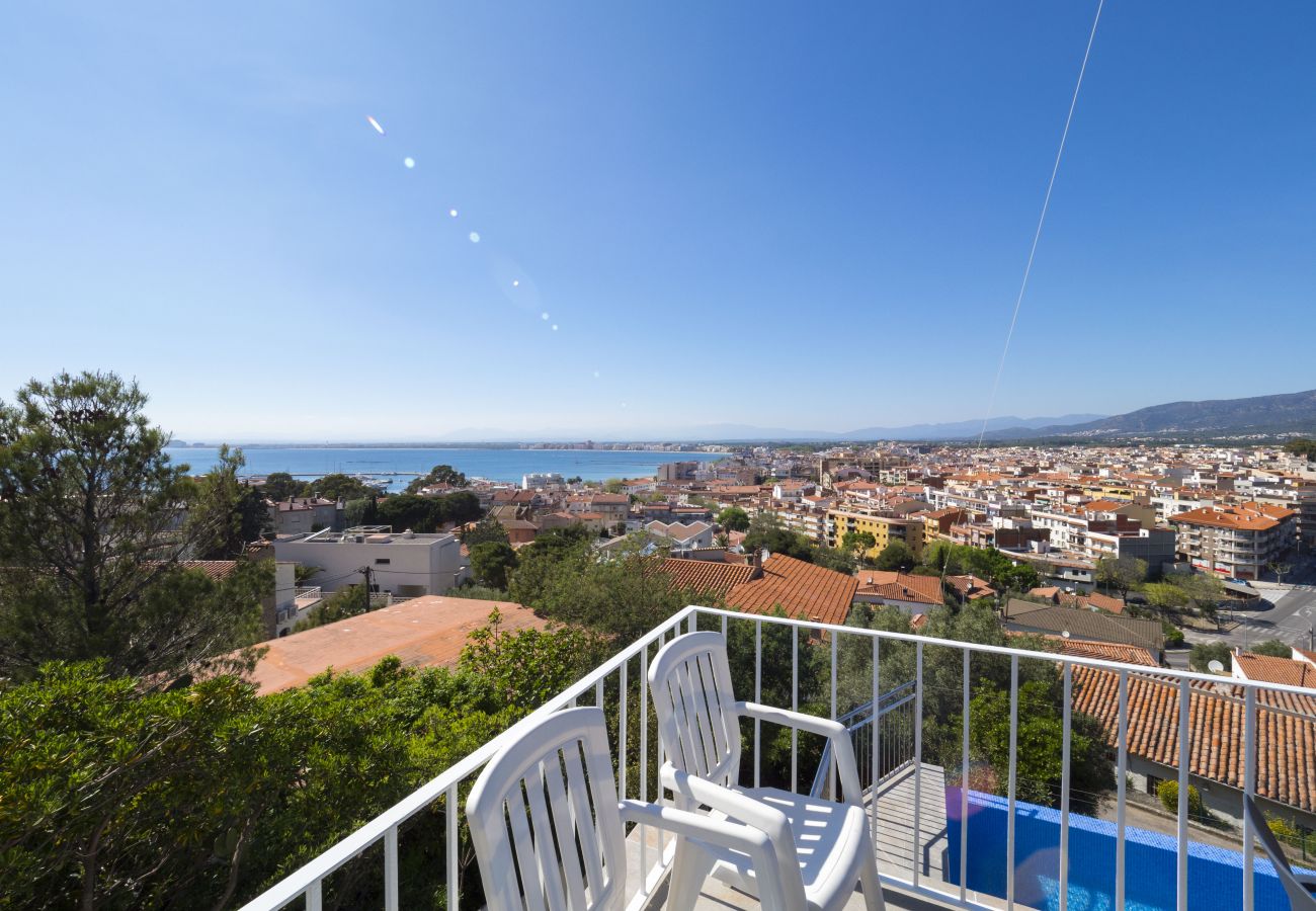 Chalet in Rosas / Roses - 402 CTordera InmoSantos 4 Rooms House Roses Chalet in Rosas / Roses - 402 CTordera InmoSantos 4 Rooms House Roses