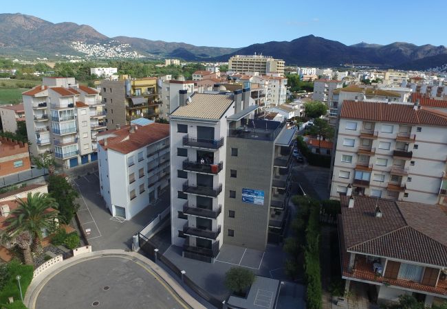 Апартаменты на Росас / Rosas - 302 Nuria B2 InmoSantos 2 Rooms Appartement Roses Апартаменты на Росас / Rosas - 302 Nuria B2 InmoSantos 2 Rooms Appartement Roses